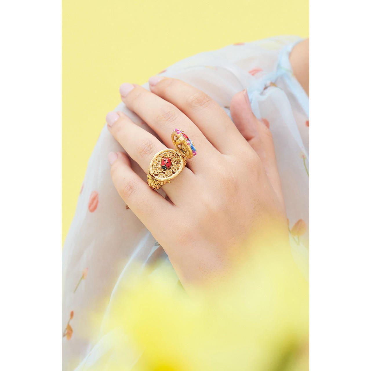 Forget - Me - Not Rosebuds And Ladybird Hidden Secret Medallion Rings | ANBM601/11 - Les Nereides