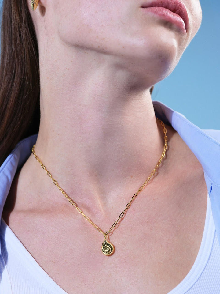 Golden Snail And Rectangle Link Chain Necklace | ARAM3031 - Les Nereides