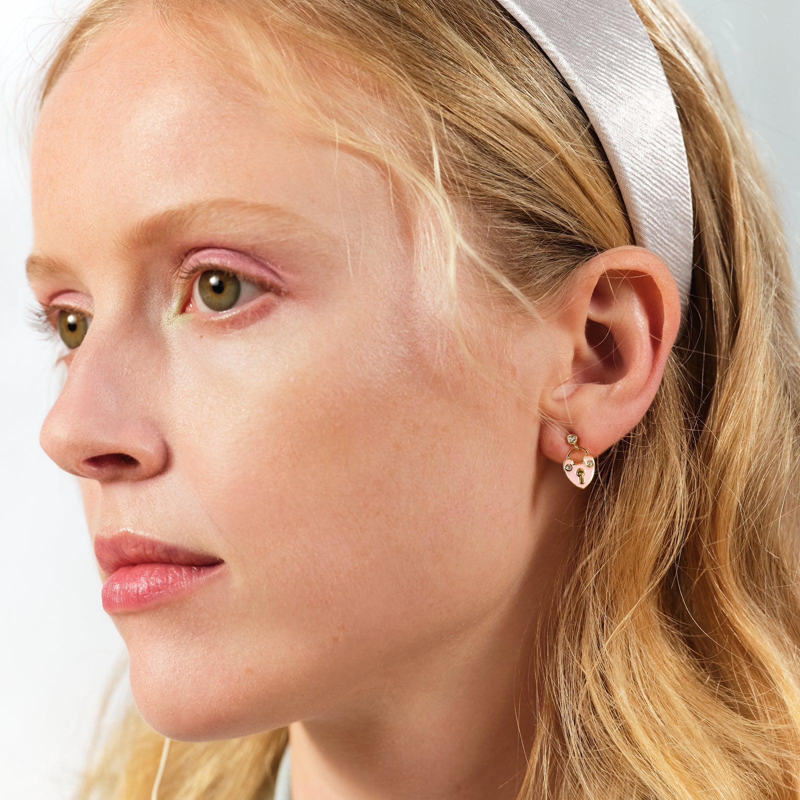 Heartlock Earrings | ASAM1061 - Les Nereides