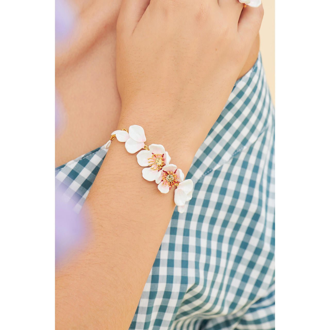 Japanese White Cherry Blossom And Petals Thin Bracelet | ANHA2091 - Les Nereides