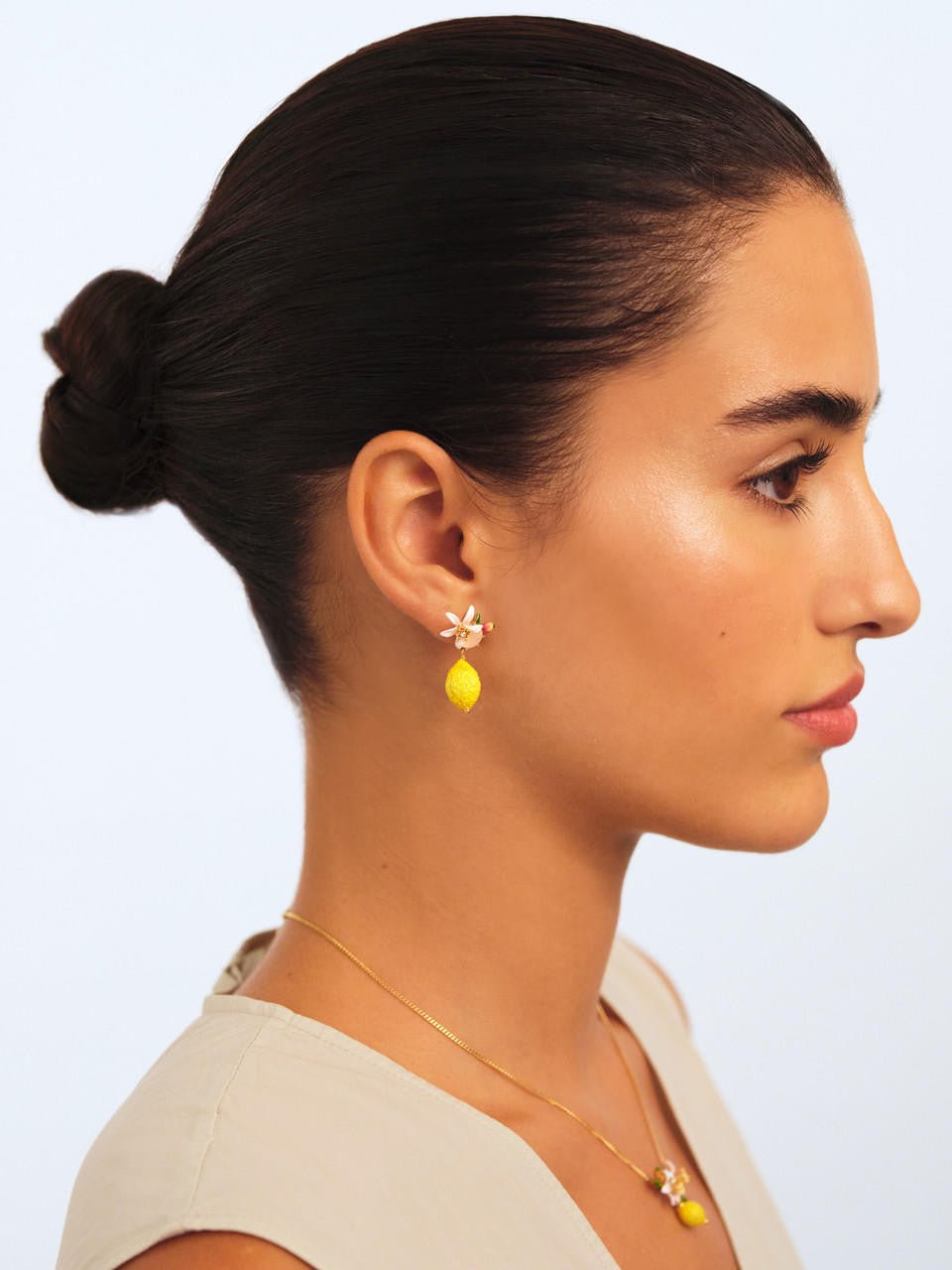 Lemon, Flower And Faceted Crystal Earrings | APMI1011 - Les Nereides