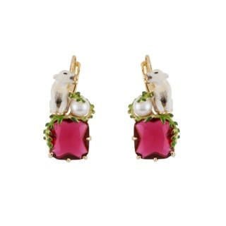 Obscurité Ostentatoire Pearl, Red Crystal Stone & Wolf Earrings | AEOO102D/1 - Les Nereides