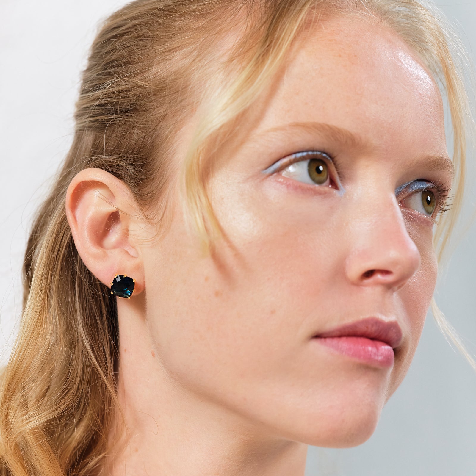 Ocean Blue Diamantine Square Stone Earrings | ASLD1011 - Les Nereides