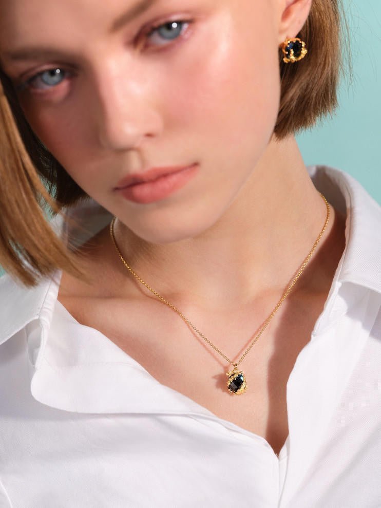 Patchouli Flower And Black Faceted Crystal Earrings | AQNC1051 - Les Nereides