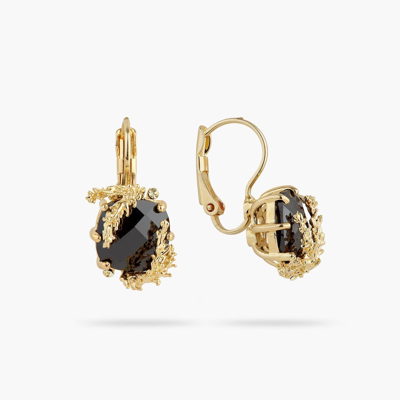 Patchouli Flower And Black Faceted Crystal Earrings | AQNC1051 - Les Nereides