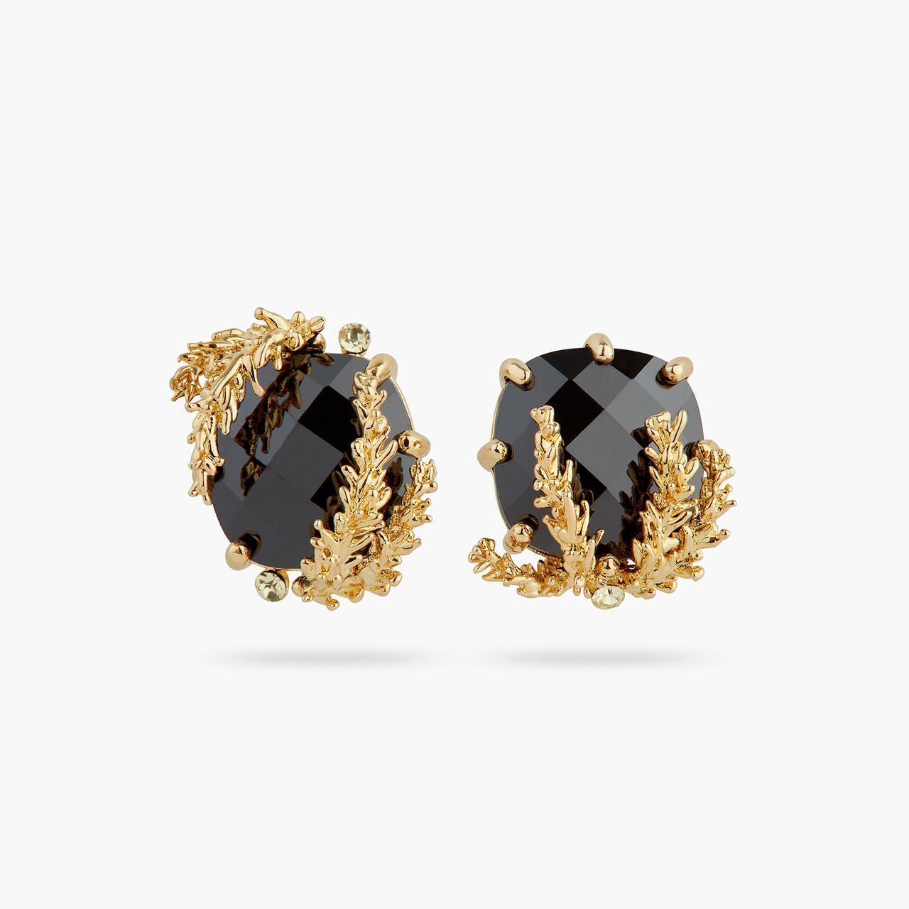Patchouli Flower And Black Faceted Crystal Earrings | AQNC1051 - Les Nereides