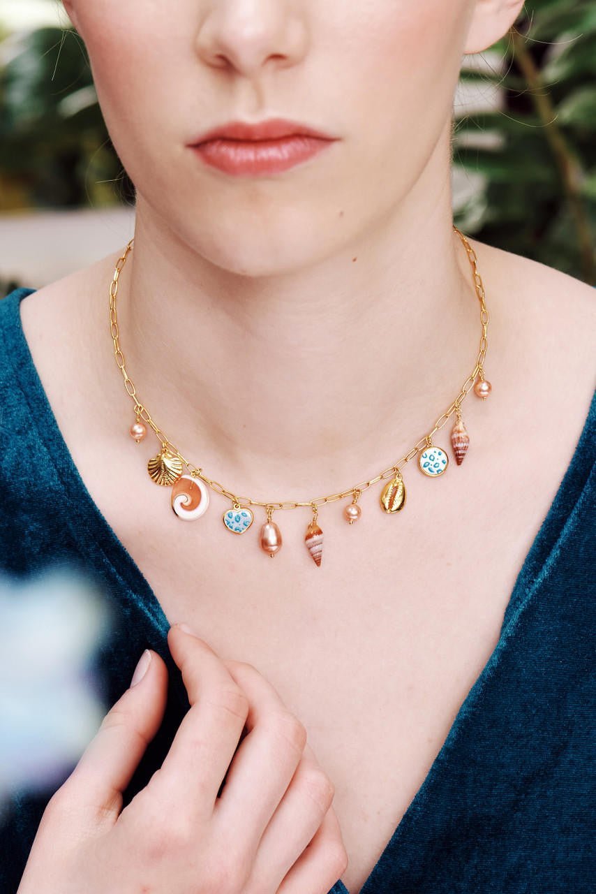 Pearls, Mother Of Pearl And Seashells Charm Neckace | AOGL3081 - Les Nereides