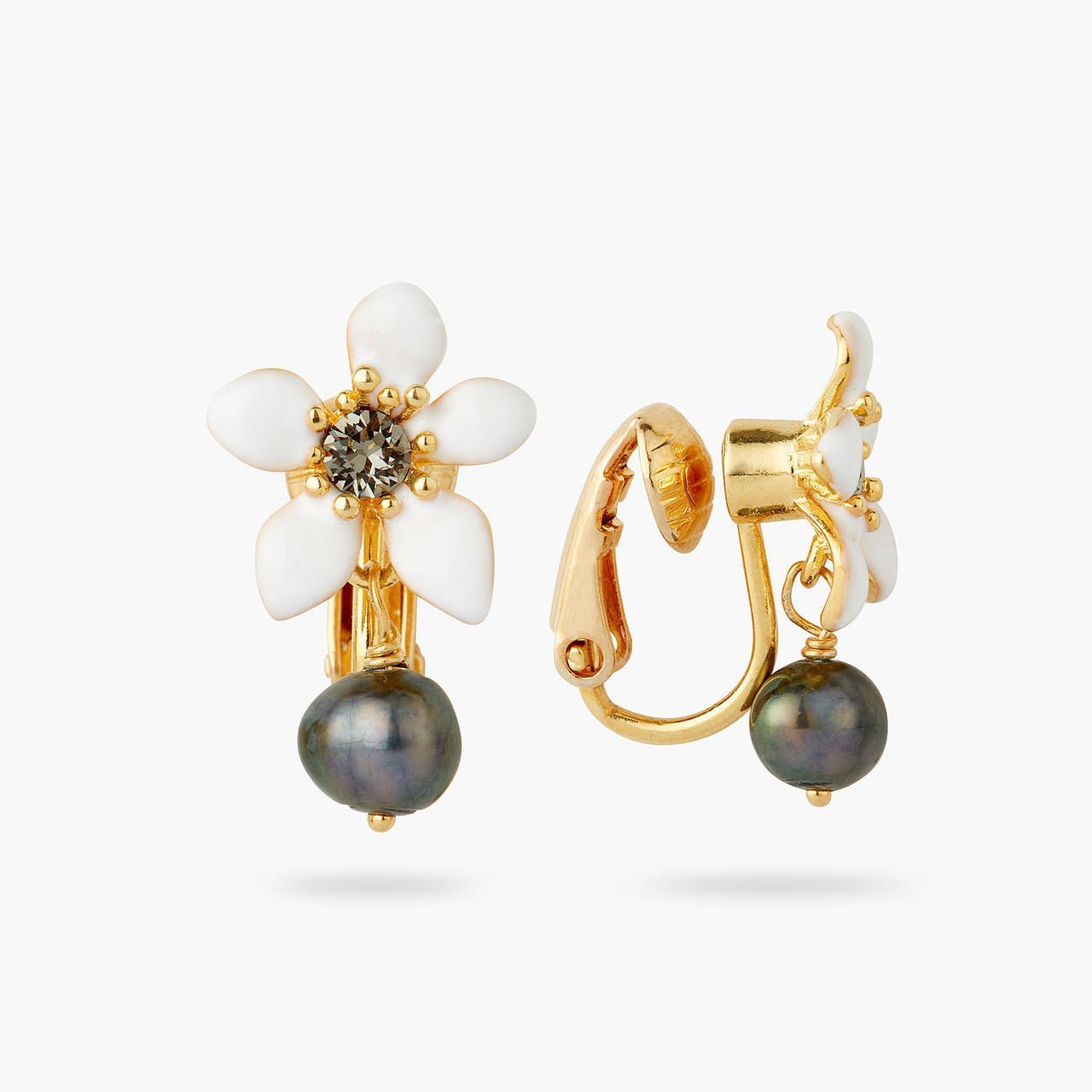 Ranunculus and cultured pearls earrings | AQFN1071 - Les Nereides