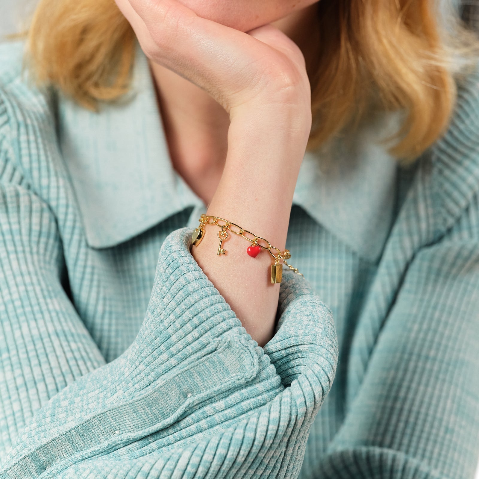 Rectangle Chain And Love Charm Bracelet | ASAM2031 - Les Nereides