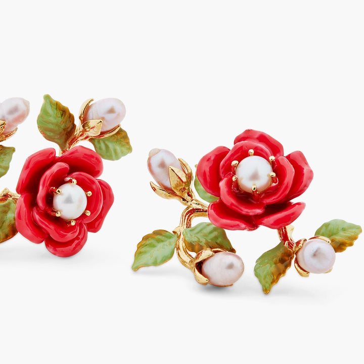 Rose branch and cultured pearl earrings | ASAR1081 - Les Nereides