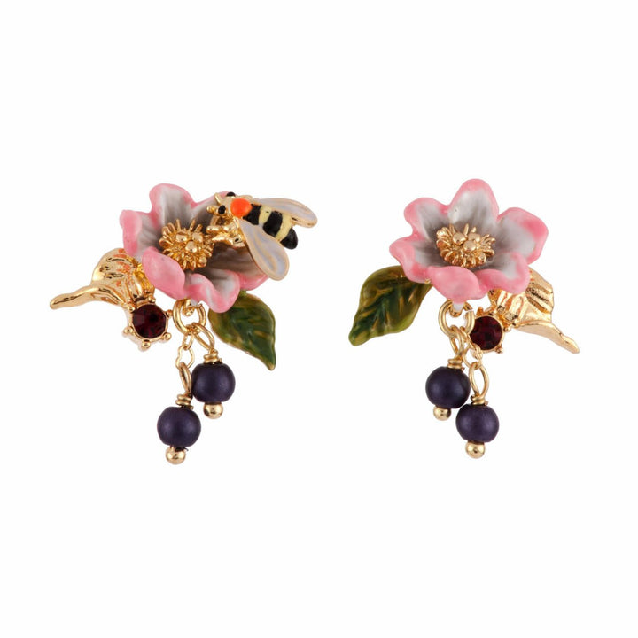 Rose D'Orient Pale Pink Flower With Bee & Pendants Earrings | AFOR1031 - Les Nereides