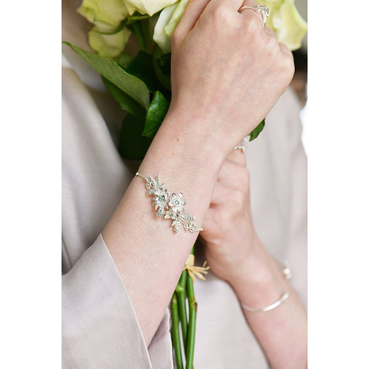 Shining Bouquet With Crystals "Yes, I Do" Chain Bracelet | AKJV204 - Les Nereides