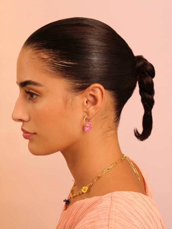 Twisted Hoop Earrings And Pink Flower | APCP1111 - Les Nereides