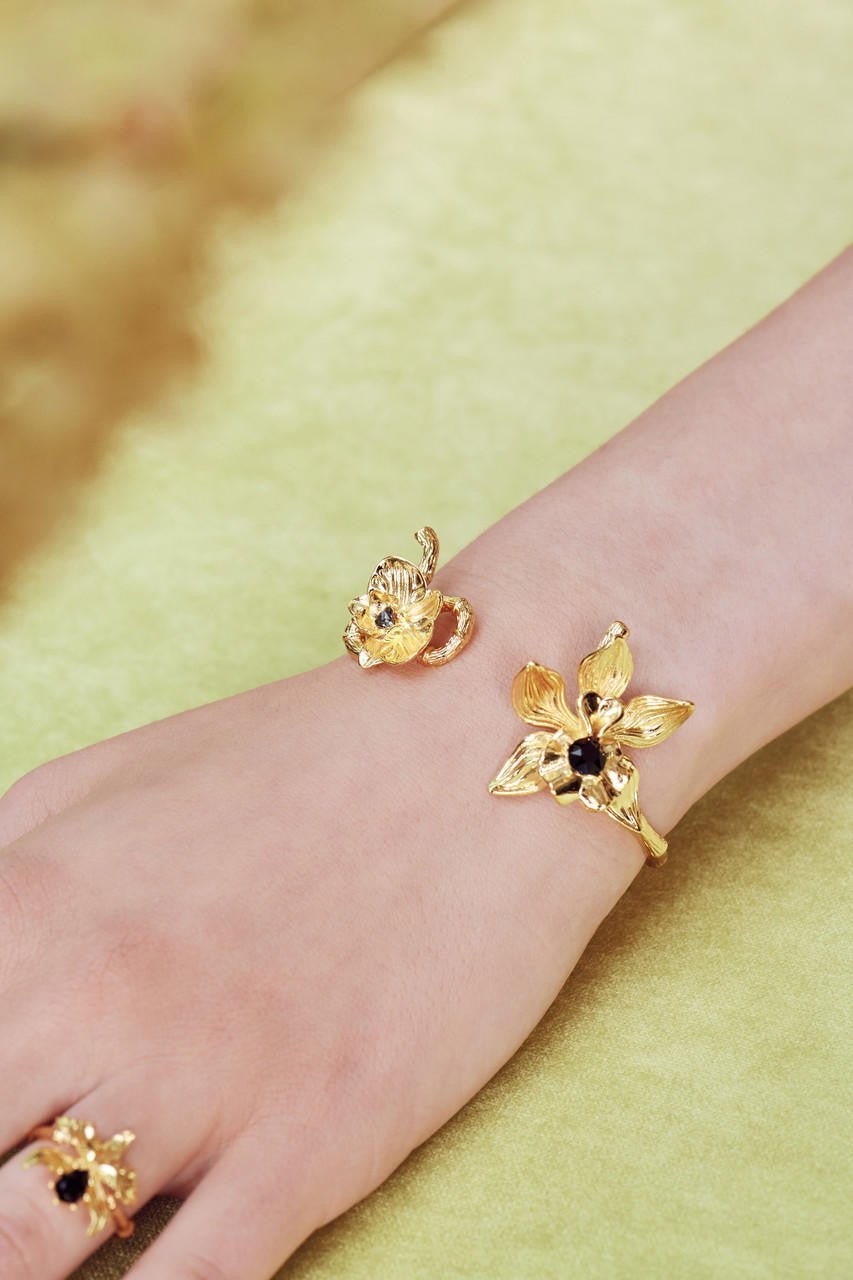 Two Flamboyant Orchids And Faceted Crystal Stone Bangle Bracelet | AOOC2051 - Les Nereides
