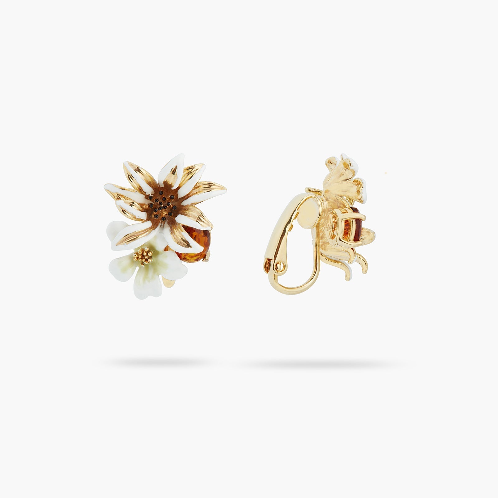 White And Gold Flowers And Faceted crystal Earrings | ASTM1071 - Les Nereides