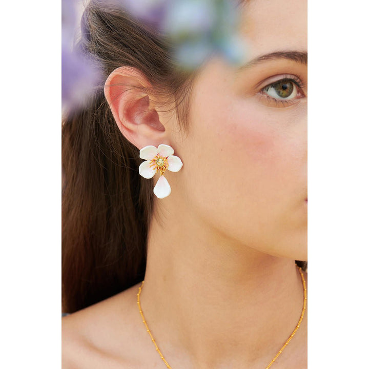 White Cherry Blossom Dangling Earrings | ANHA1101 - Les Nereides
