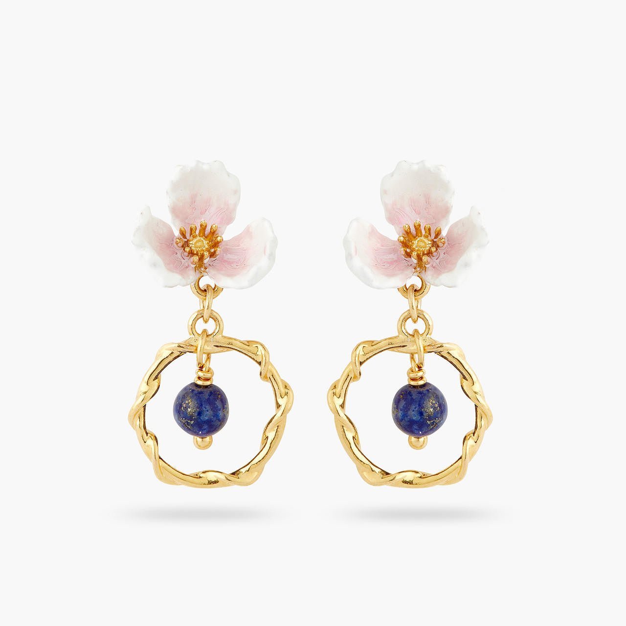White Flower And Lapis Lazuli Hoop Earrings | AQJF1081 - Les Nereides