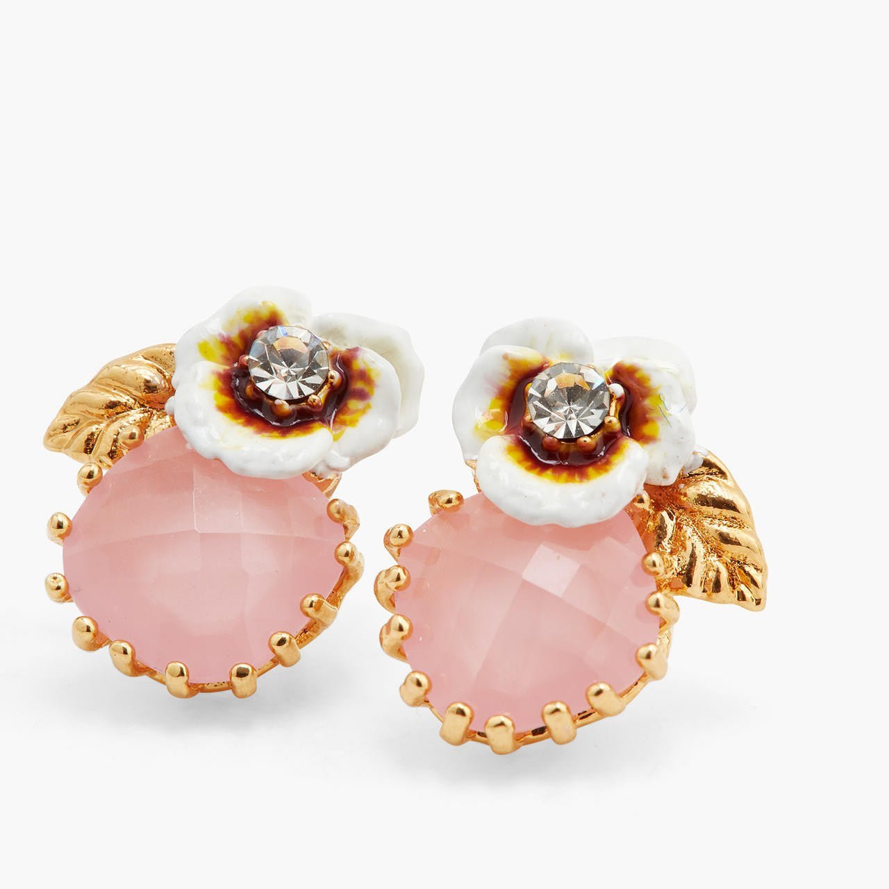 White pansy and crystal earrings | AQLA1011 - Les Nereides