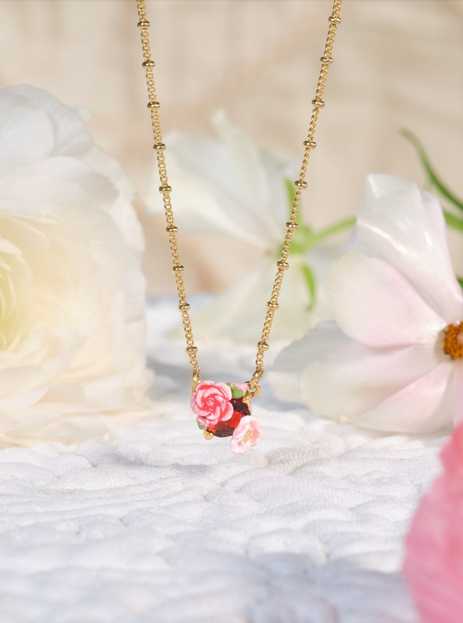 Wild rose and red garnet pendant necklace | ASRF3021 - Les Nereides